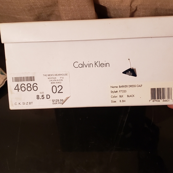 Calvin Klein - Picture 5 of 6